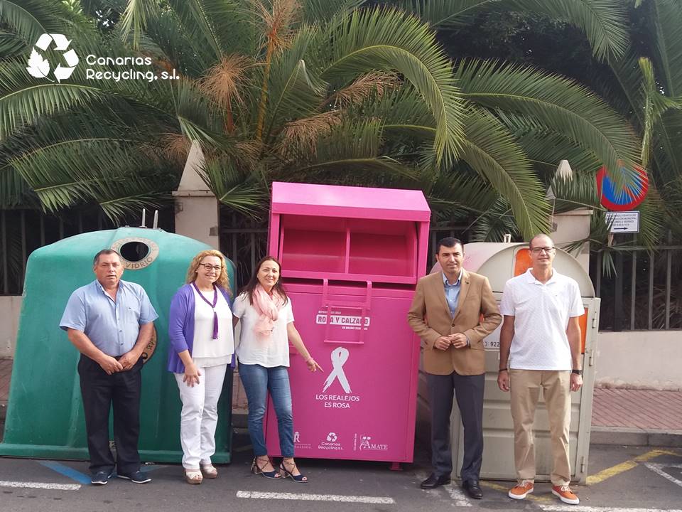 Nuevo contenedor rosa de Canarias Recycling por la lucha contra el cáncer